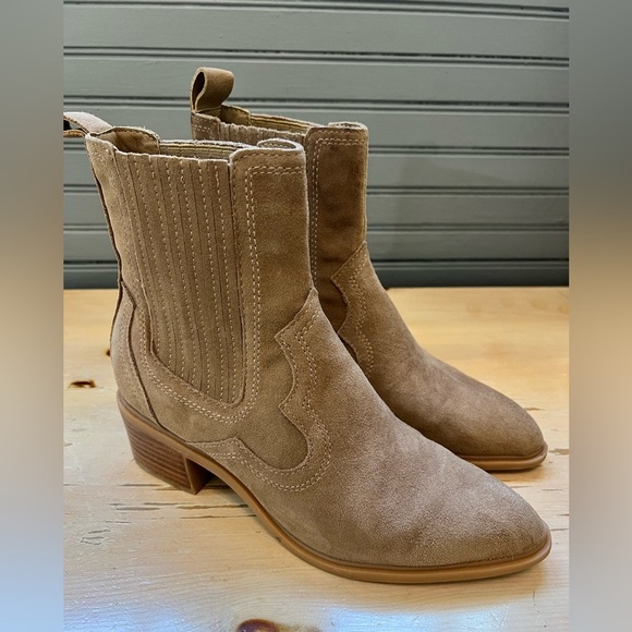 Dolce Vita Shoes - Dolce Vita Senna Almond Suede Women’s 6.5